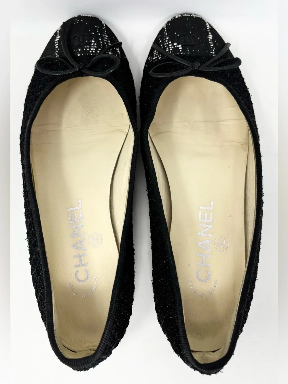 Chanel CC Logo Cap Toe Tweed Ballet Flats Black White Size 37 Authentic